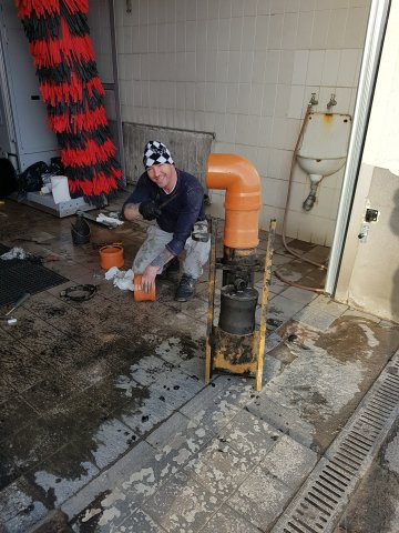 Lucrare la o pompa, Sos. Cristianului Nr.8 (Mol), Brasov